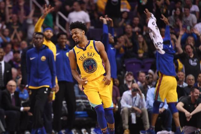 NBA全明星扣篮大赛：麦克朗击败杰伦布朗卫冕